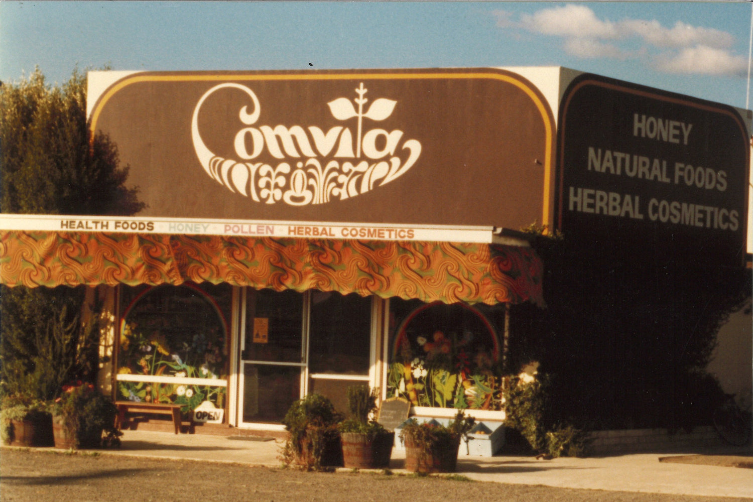 Comvita Shop in Paengaroa circa 1775
